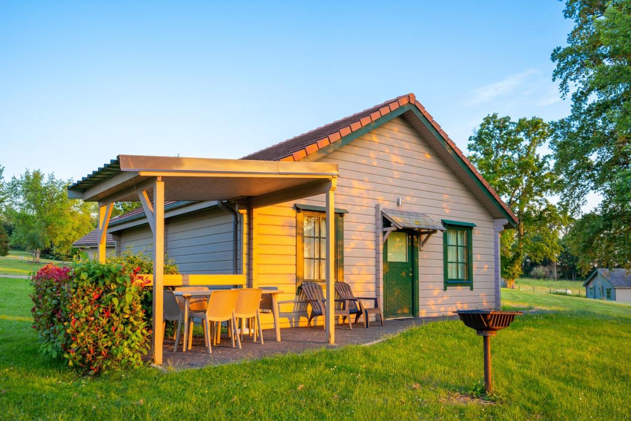 Le Camping Grand Cerf Hotel Gimouille Buitenkant foto