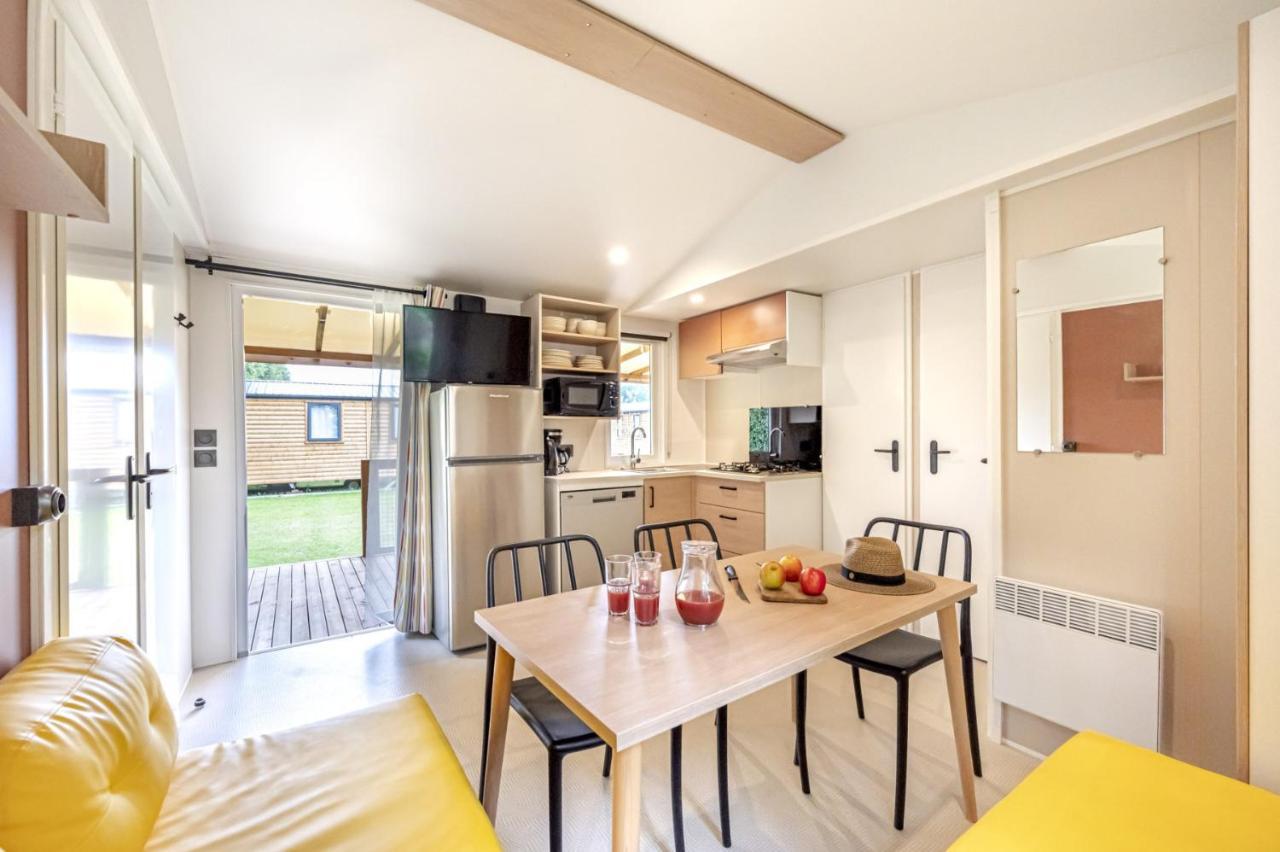 Le Camping Grand Cerf Hotel Gimouille Buitenkant foto