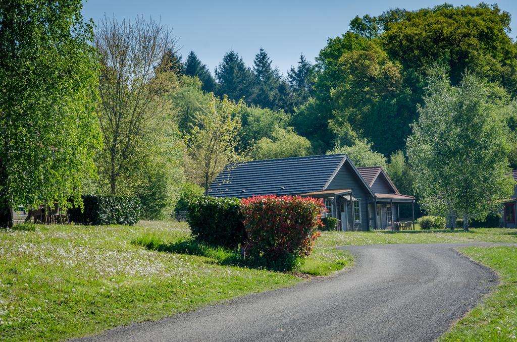 Le Camping Grand Cerf Hotel Gimouille Buitenkant foto