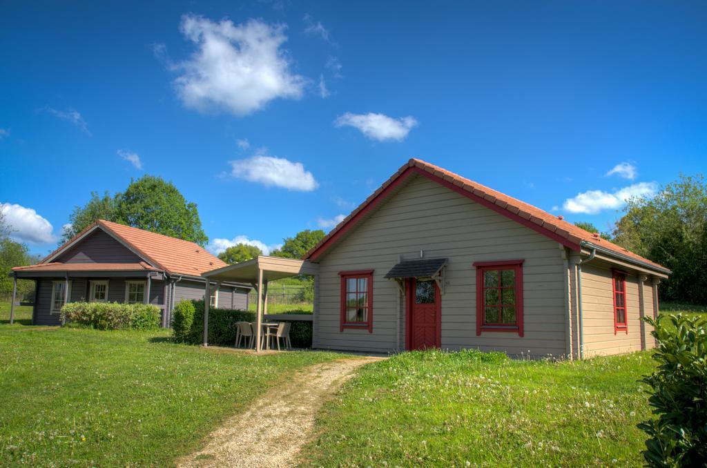 Le Camping Grand Cerf Hotel Gimouille Buitenkant foto