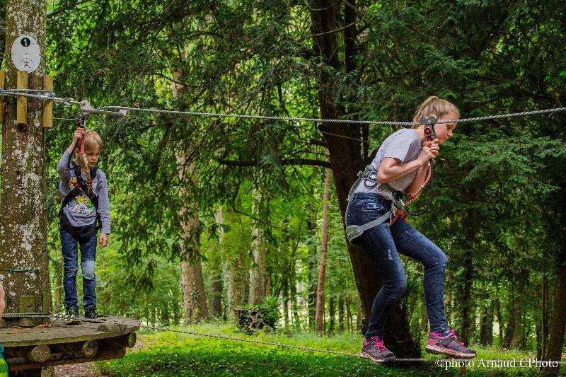 Le Camping Grand Cerf Hotel Gimouille Buitenkant foto
