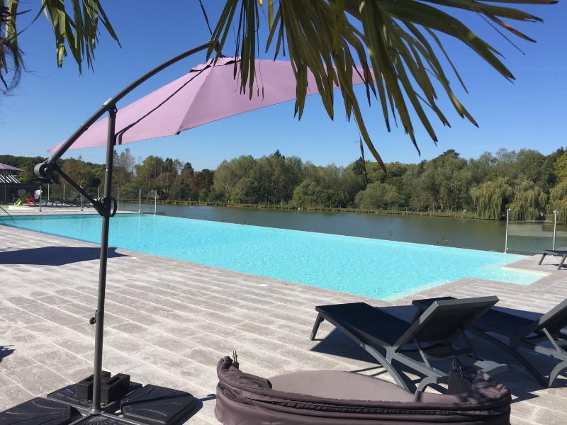 Le Camping Grand Cerf Hotel Gimouille Buitenkant foto